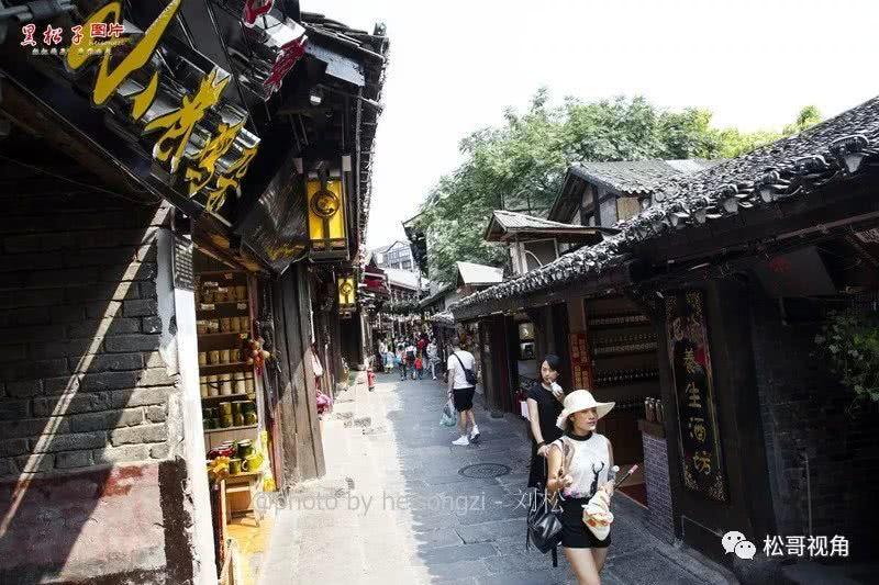 “谢谢热心的重庆人!”广州旅客不慎丢失电脑,幸好遇到耿直公交司机……