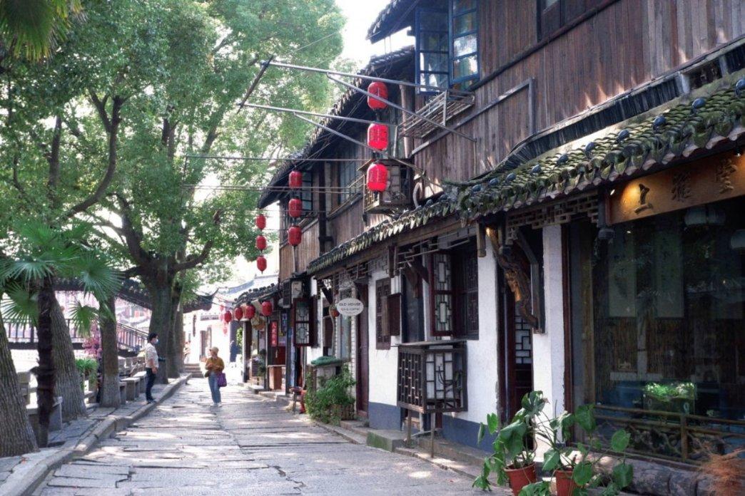 无人的神秘村